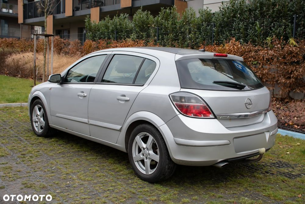 Opel Astra 2.0 Turbo Sport - 10