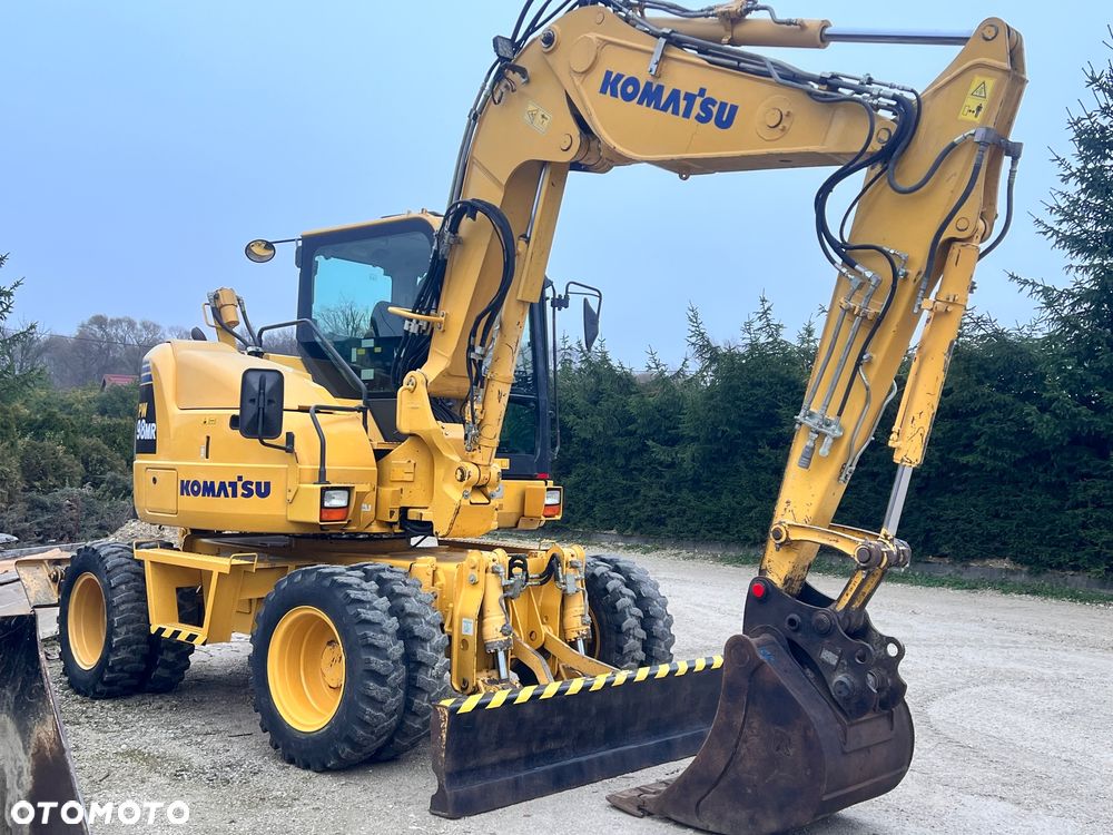 Komatsu 4x4x4 ramię łamane Koparka kołowa KOMATSU  PW98MR-8 10ton 4x4x4 ośki skrętne Ramię 3x łamane BEZ DPF i ADBLUE 4 cyl dodatkowe wyjścia hydr Pług Podpory 2012 szybka zwinna Prosto z importu 1 właściciel Cat TEREX Liebherr Wacker Pw 98 Mr 8 11 - 28