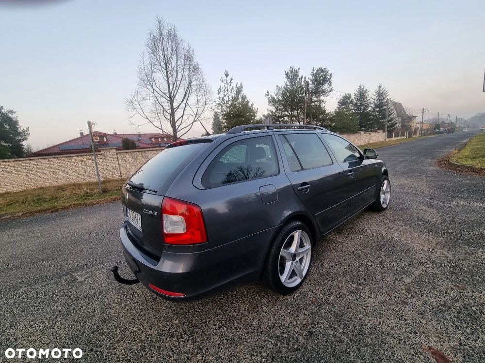 Skoda Octavia 1.8 TSI FAMILY - 4