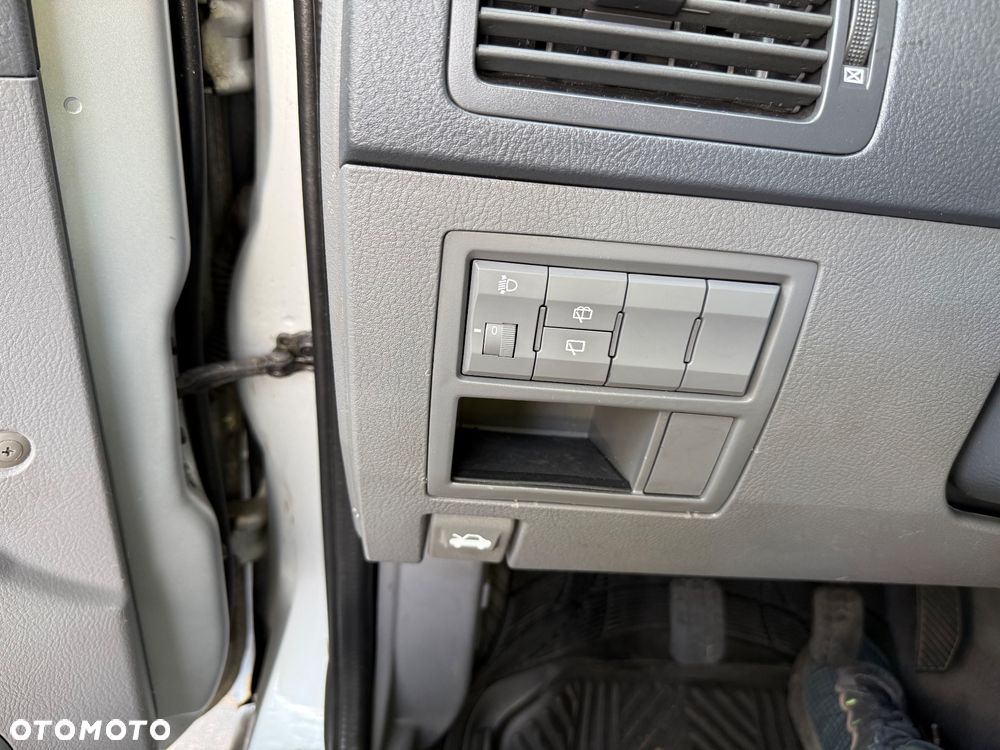 Kia Carens 1.6 / Tour - 17