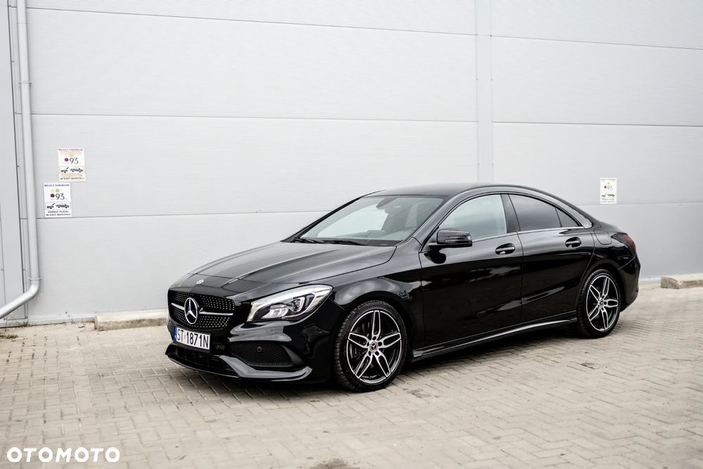 Mercedes-Benz CLA 220 4-Matic AMG Line - 1
