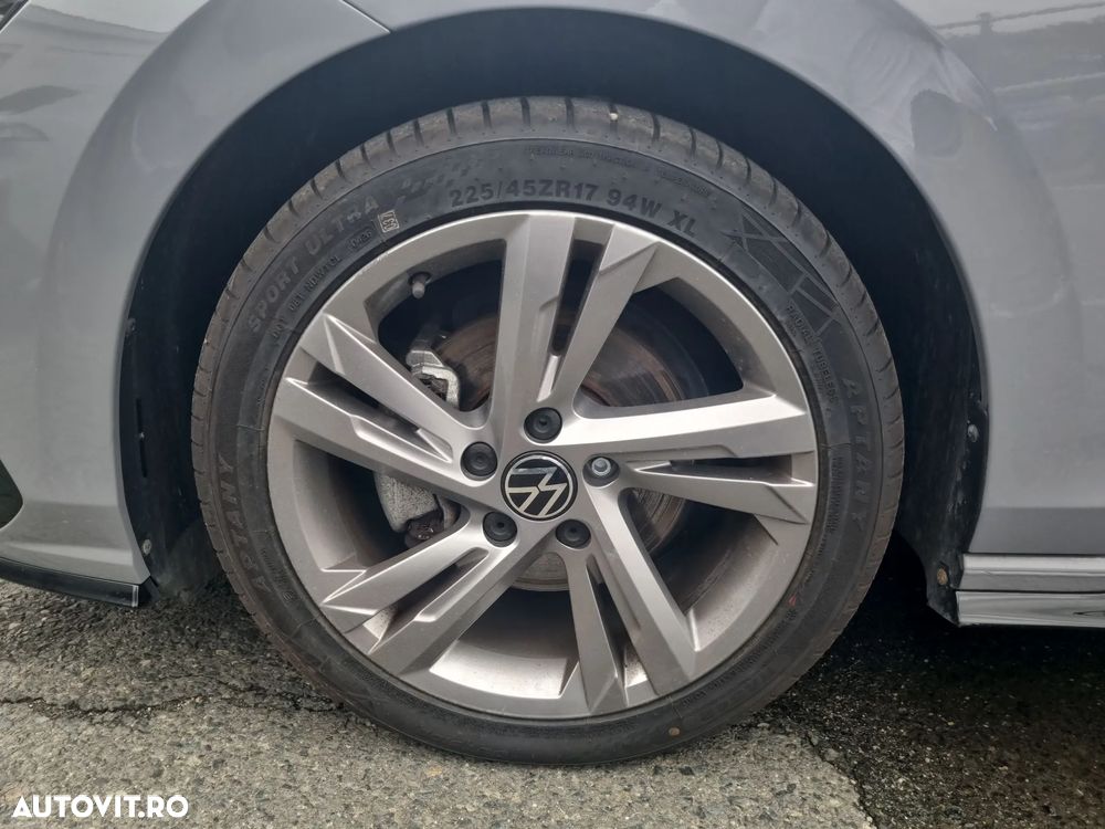 Volkswagen Golf - 15