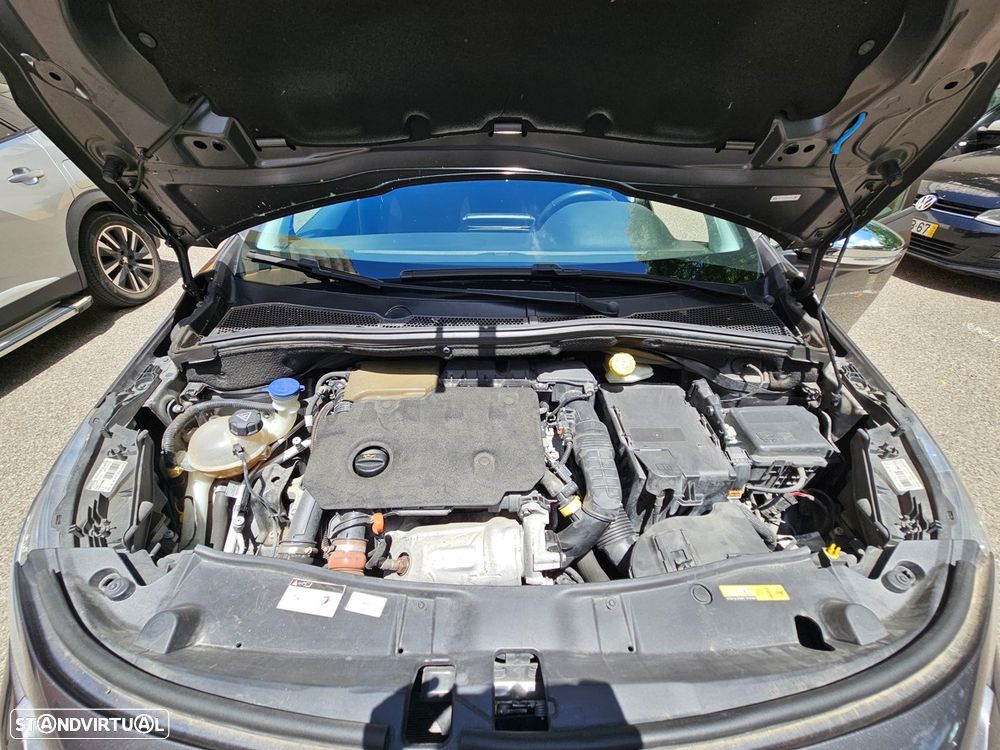 Peugeot 2008 1.5 BlueHDi Style - 6