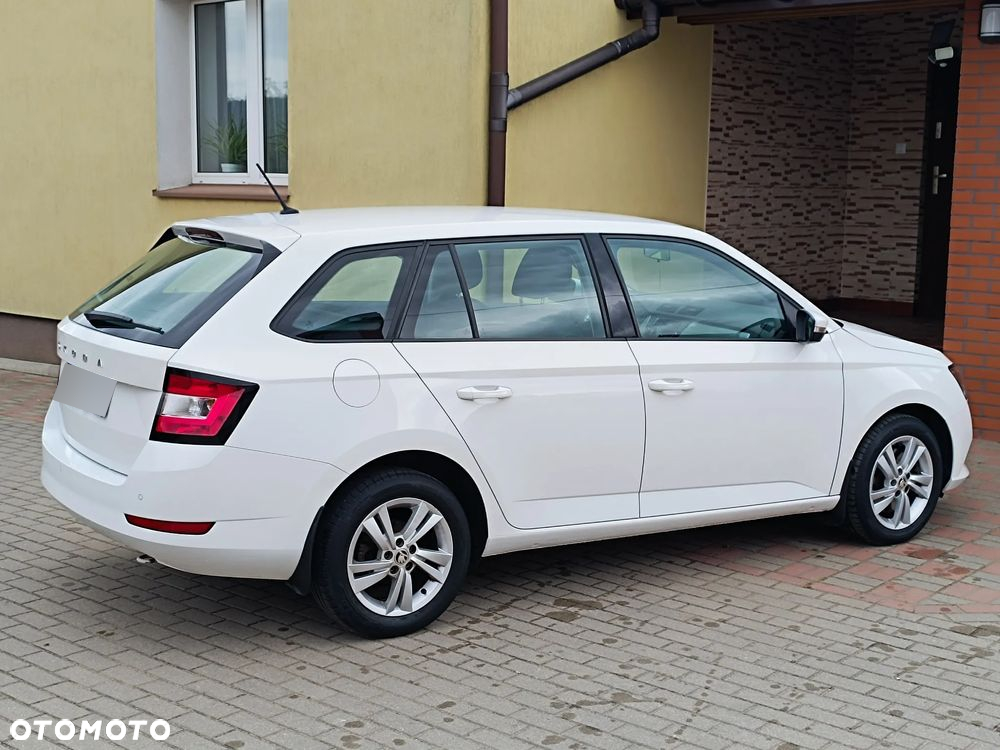 Skoda Fabia 1.0 TSI Ambition - 4