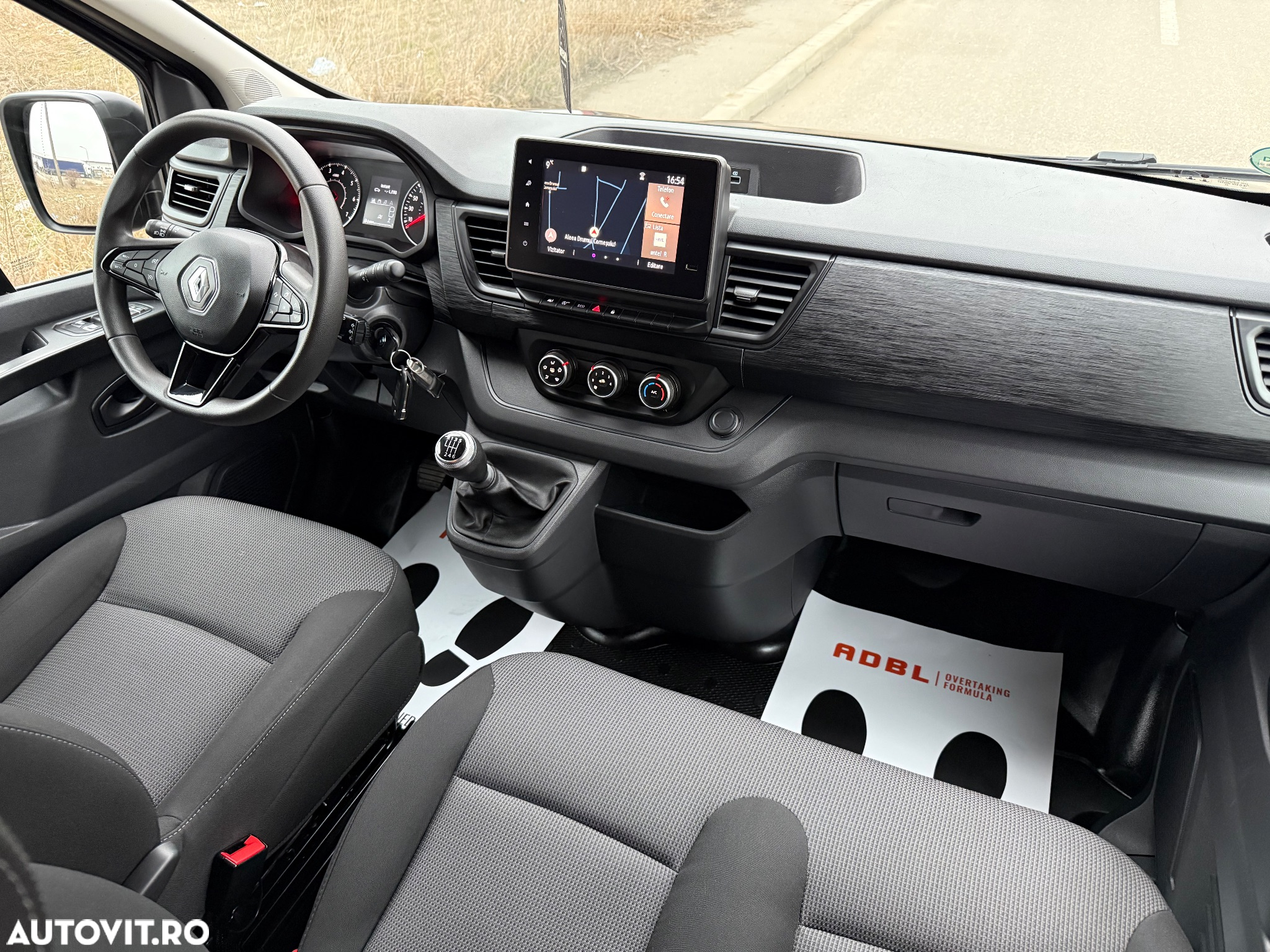 Renault Trafic Combi 2.0 Blue dCi 110 S&S L1 8+1 Life - 3