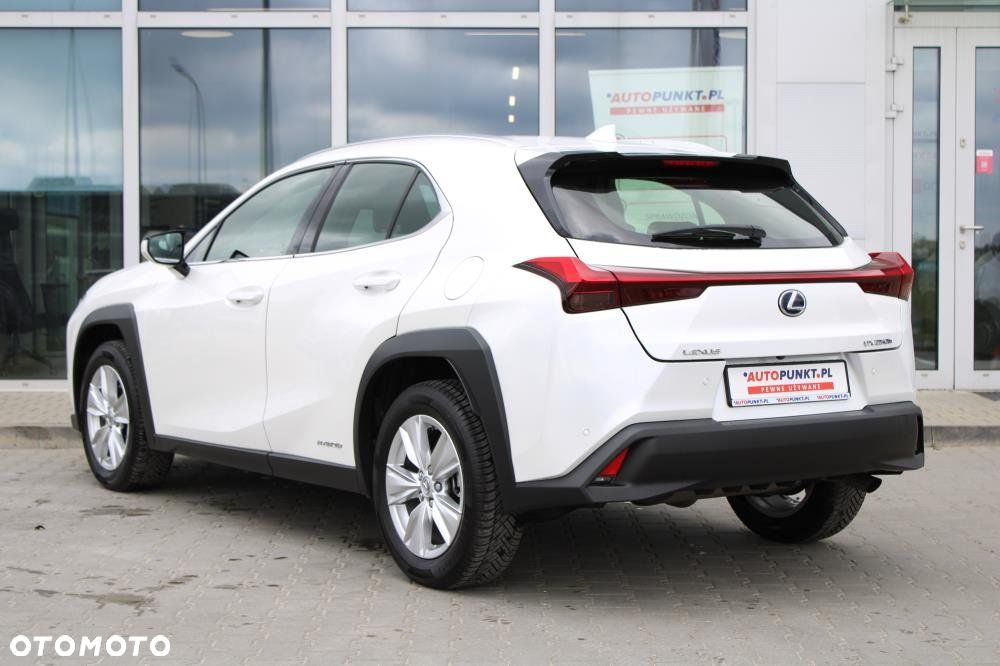 Lexus UX - 3