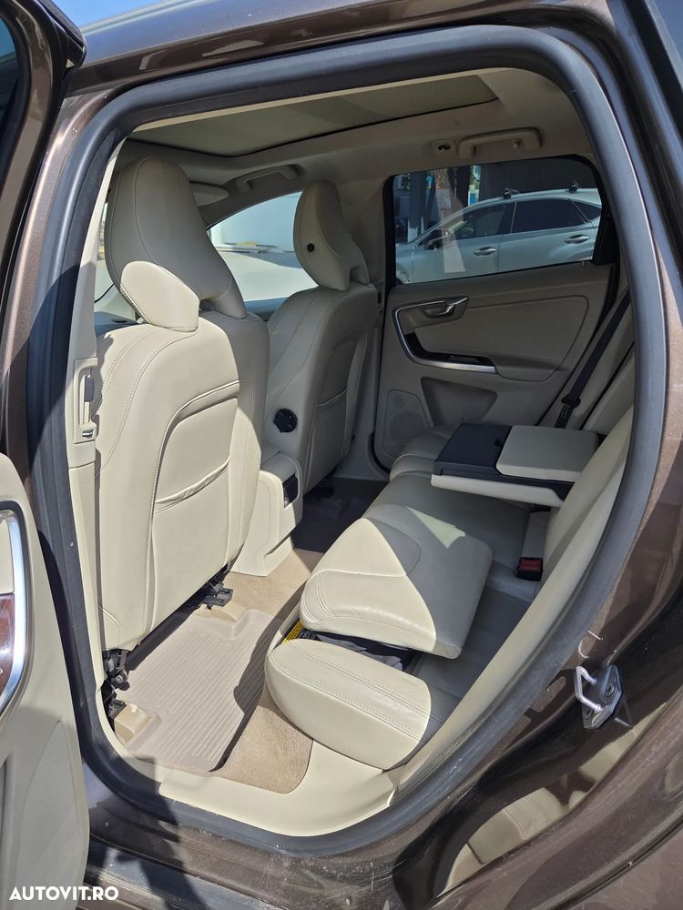 Volvo XC 60 D4AWD Summum - 13