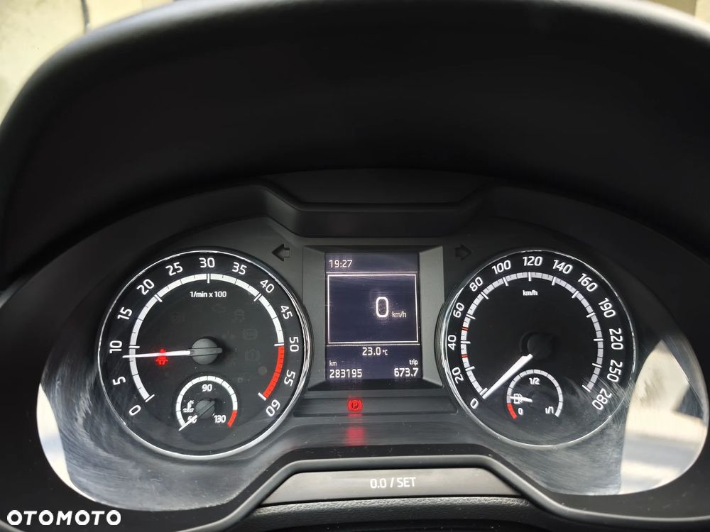 Skoda Octavia 2.0 TDI RS - 6