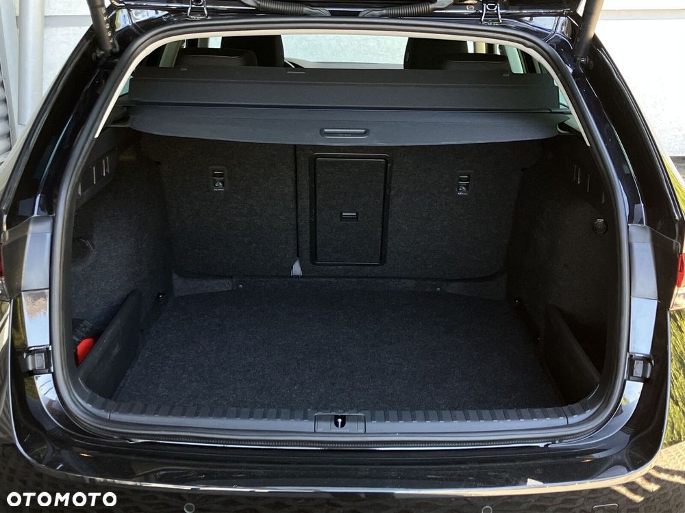 Skoda Octavia 1.5 TSI mHEV Selection DSG - 10