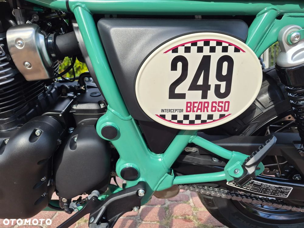 Royal Enfield Bear 650 - 15