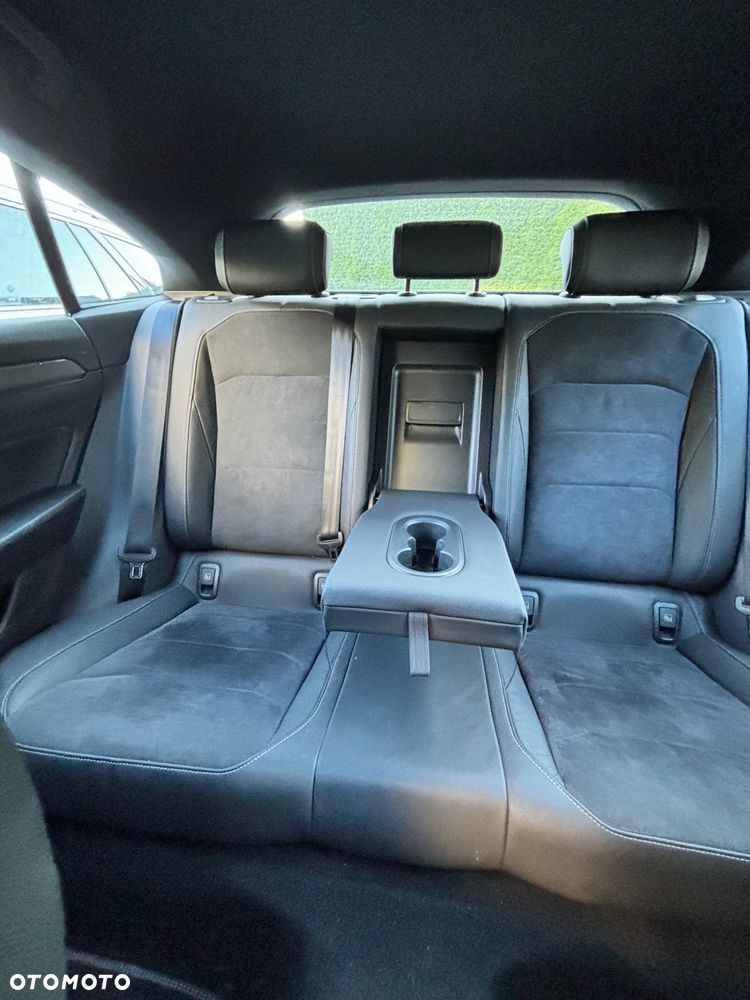 Volkswagen Arteon 2.0 TSI R-Line DSG - 26