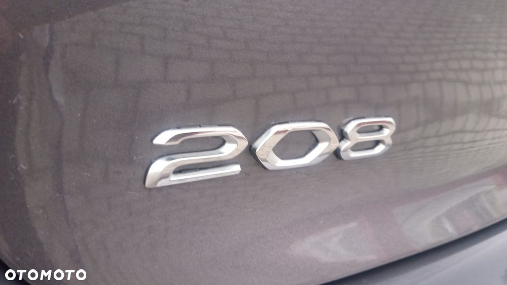 Peugeot 208 PureTech 100 Allure - 11