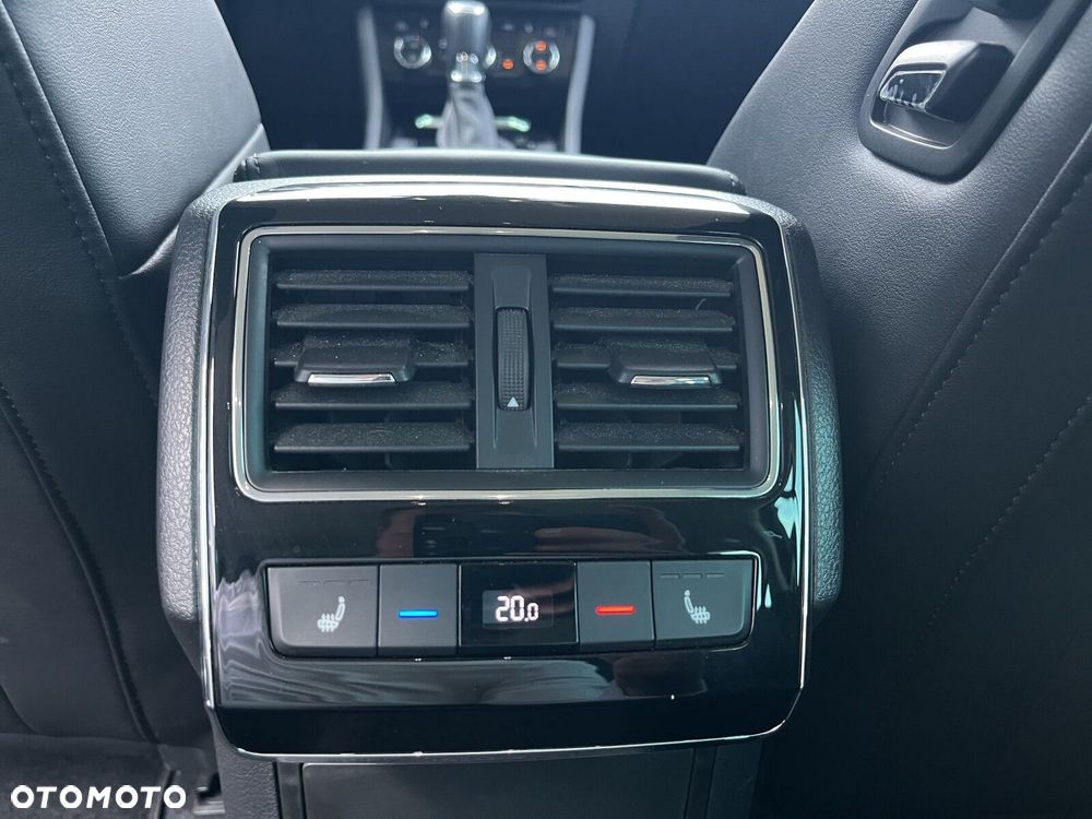 Skoda Superb 2.0 TDI SCR L&K DSG - 17