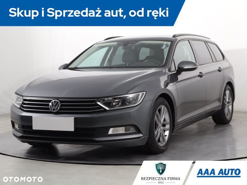 Volkswagen Passat - 2