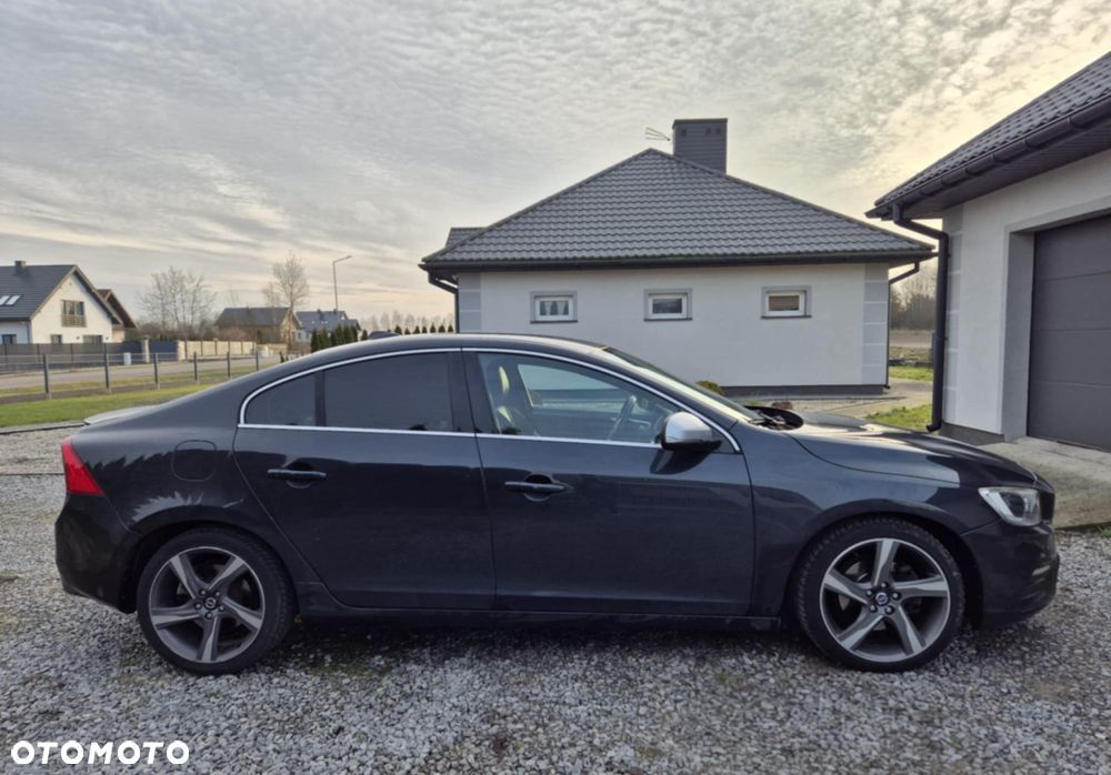 Volvo S60 - 4