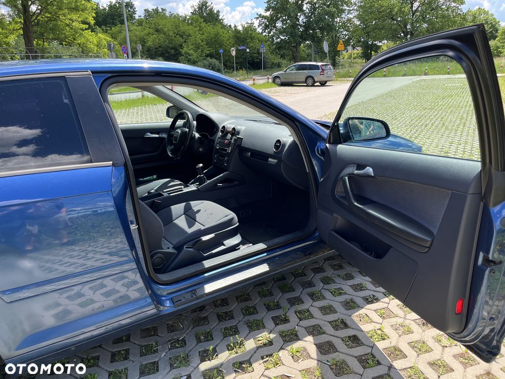 Audi A3 3-drzwiowe 1.6 Ambiente - 7