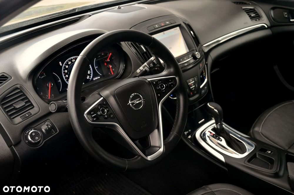 Opel Insignia - 12