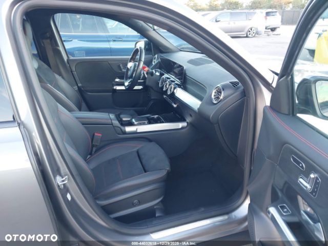 Mercedes-Benz GLB 250 4Matic 8G-DCT Progressive - 5