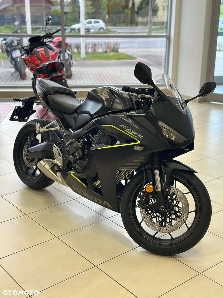 Honda CBR - 1