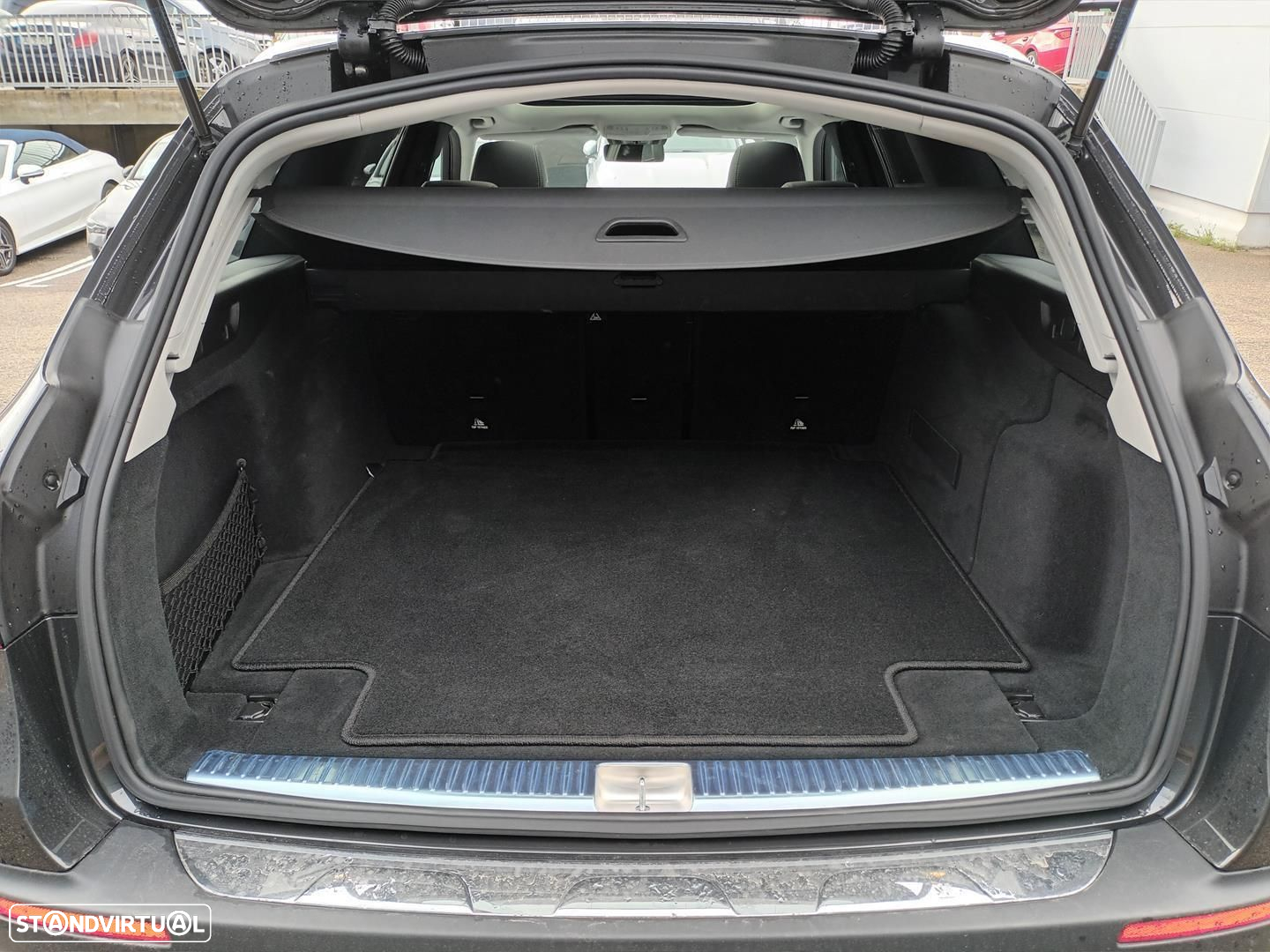 Mercedes-Benz E 220 d Avantgarde 4Matic All-Terrain - 16