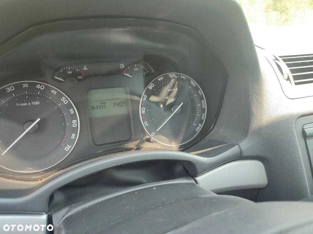 Skoda Octavia 1.6 Automatik Ambiente - 12