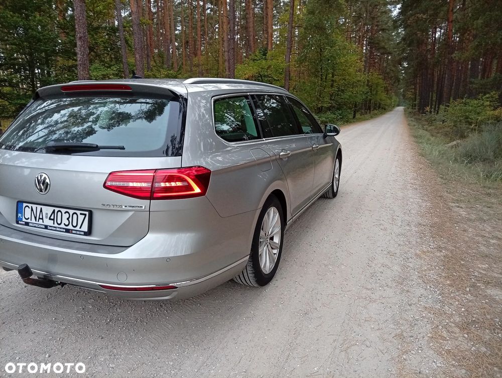 Volkswagen Passat - 12