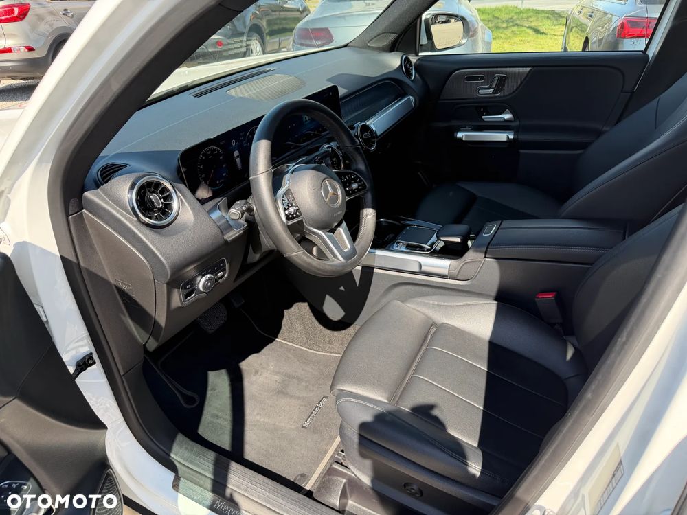 Mercedes-Benz GLB 250 4-Matic 8G-DCT - 29