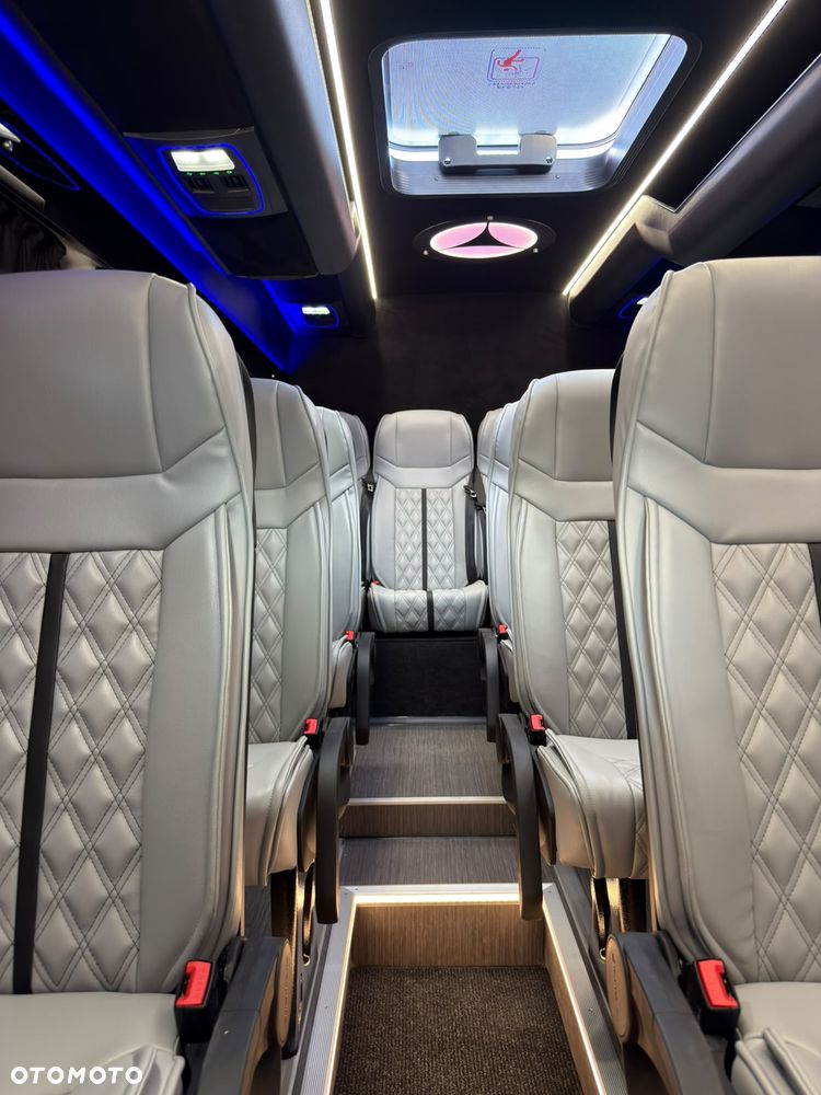 Mercedes-Benz Sprinter 519  rocznik 2026 - 33