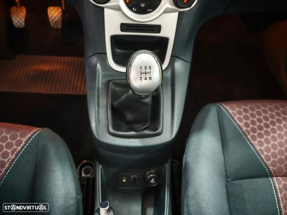 Ford Fiesta 1.25 Trend - 12