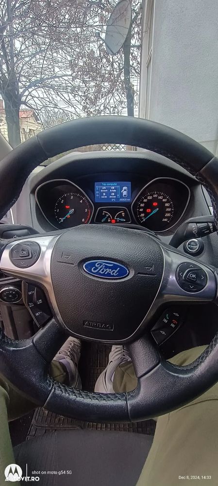 Ford Focus 1.6 TDCI DPF Titanium - 6