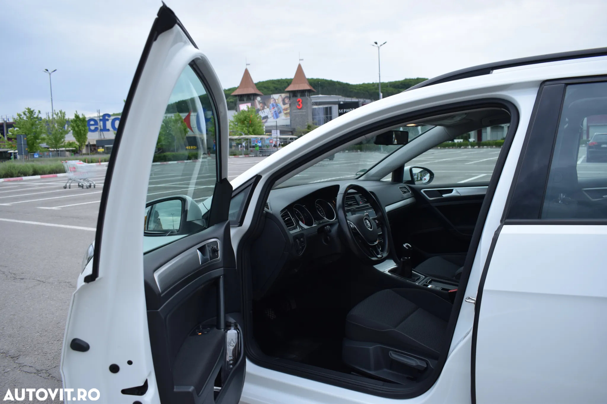 Volkswagen Golf 1.6 TDI Comfortline - 7