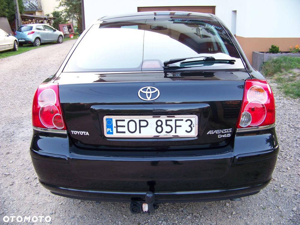 Toyota Avensis 2.0 D-4D - 6