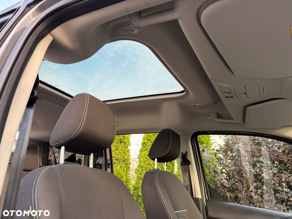 Ford Tourneo Connect Grand - 12