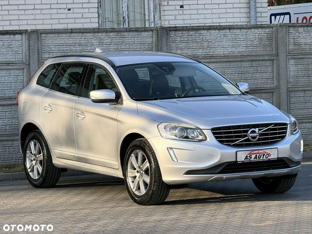 Volvo XC 60 D4 Momentum Pro - 28