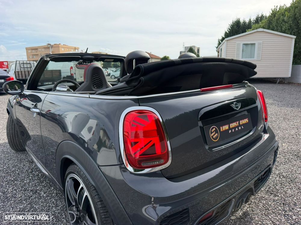 MINI Cabrio John Cooper Works - 35