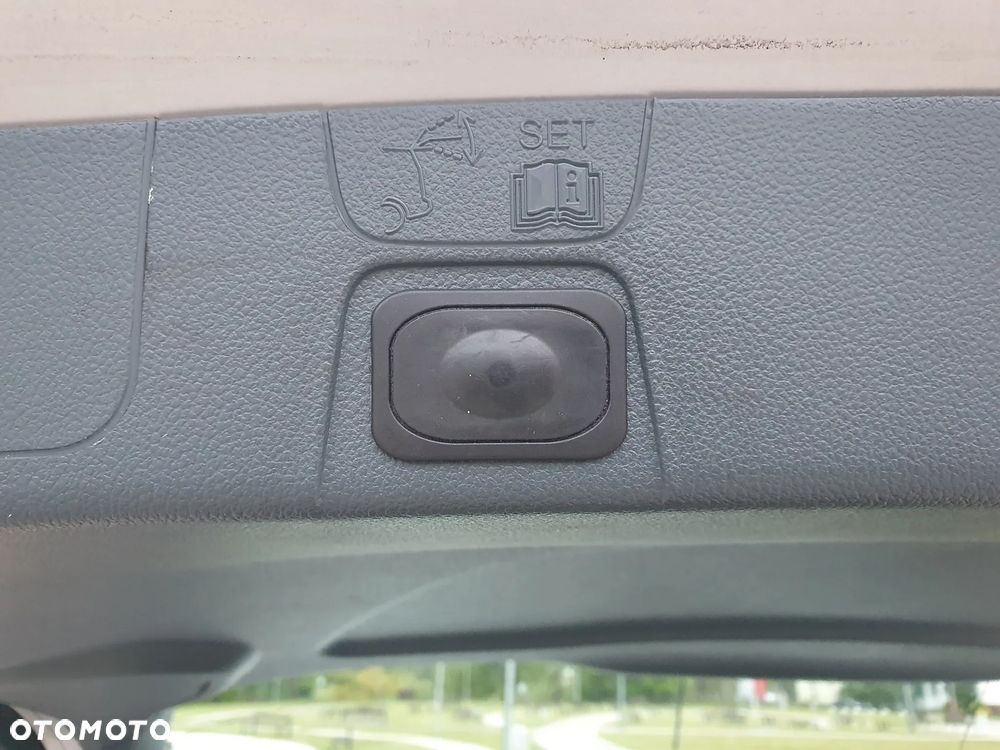 Ford C-MAX 1.0 EcoBoost Start-Stopp-System Ambiente - 17