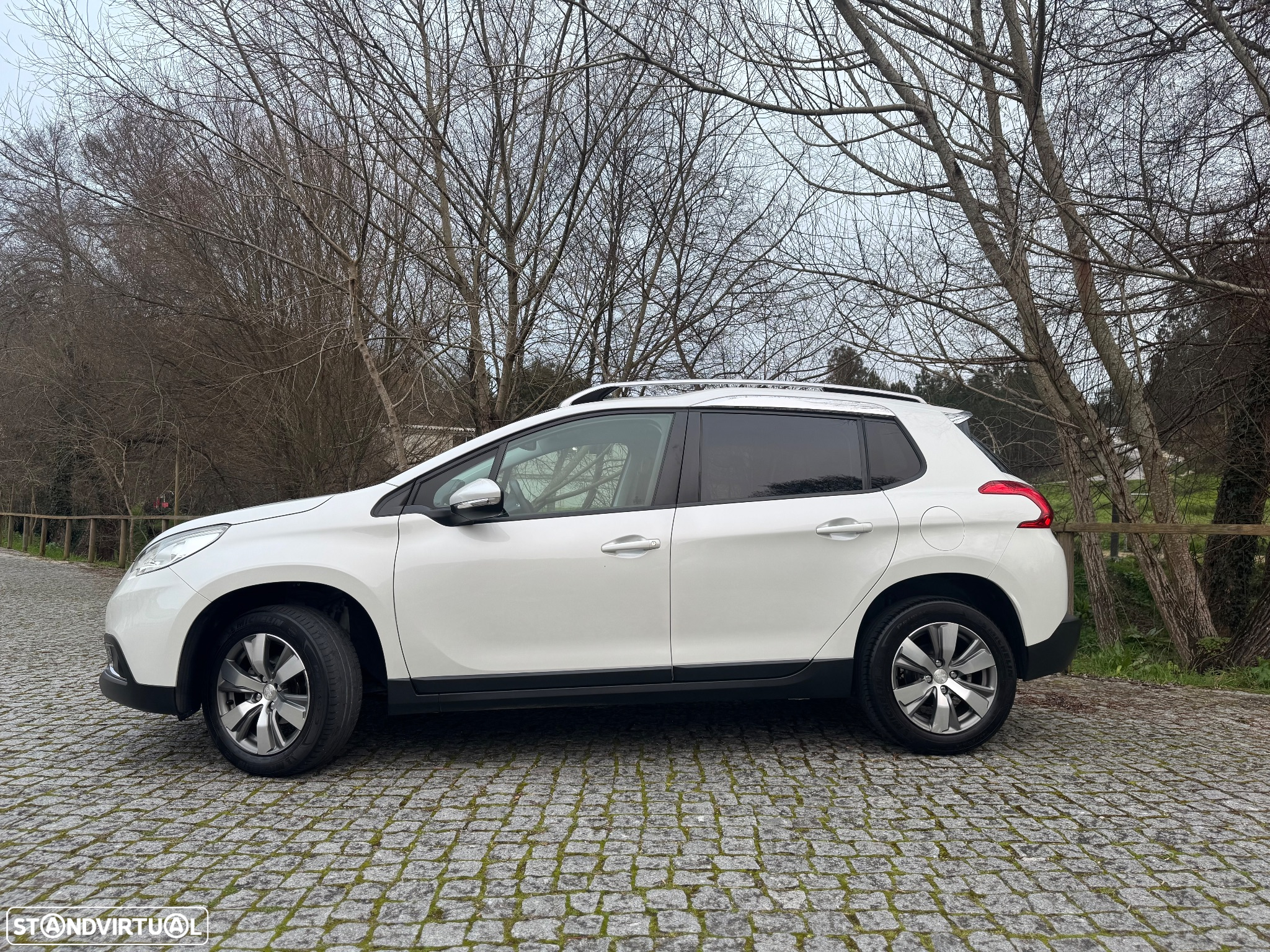 Peugeot 2008 1.2 VTi Active - 5