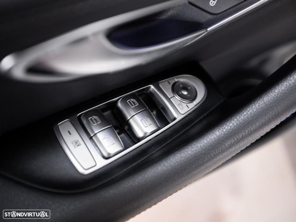 Mercedes-Benz E 300 de 9G-TRONIC AMG Line - 14