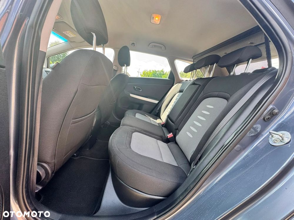Kia Ceed - 25