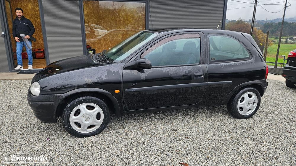 Opel Corsa 1.4 16V Sport - 14