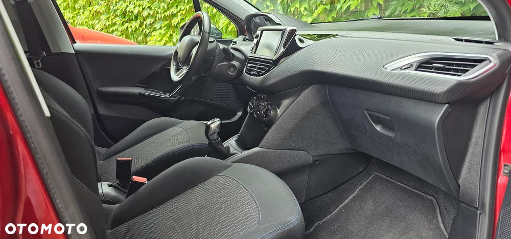 Peugeot 208 1.2 PureTech Allure - 31