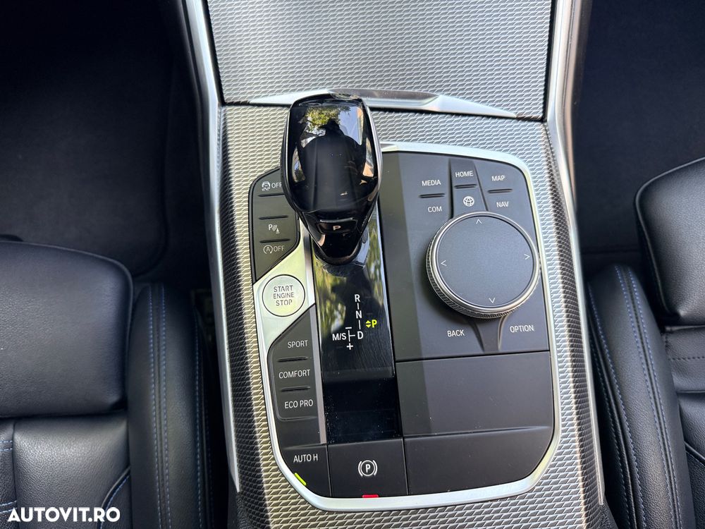 BMW Seria 3 330d Aut. M Sport - 27