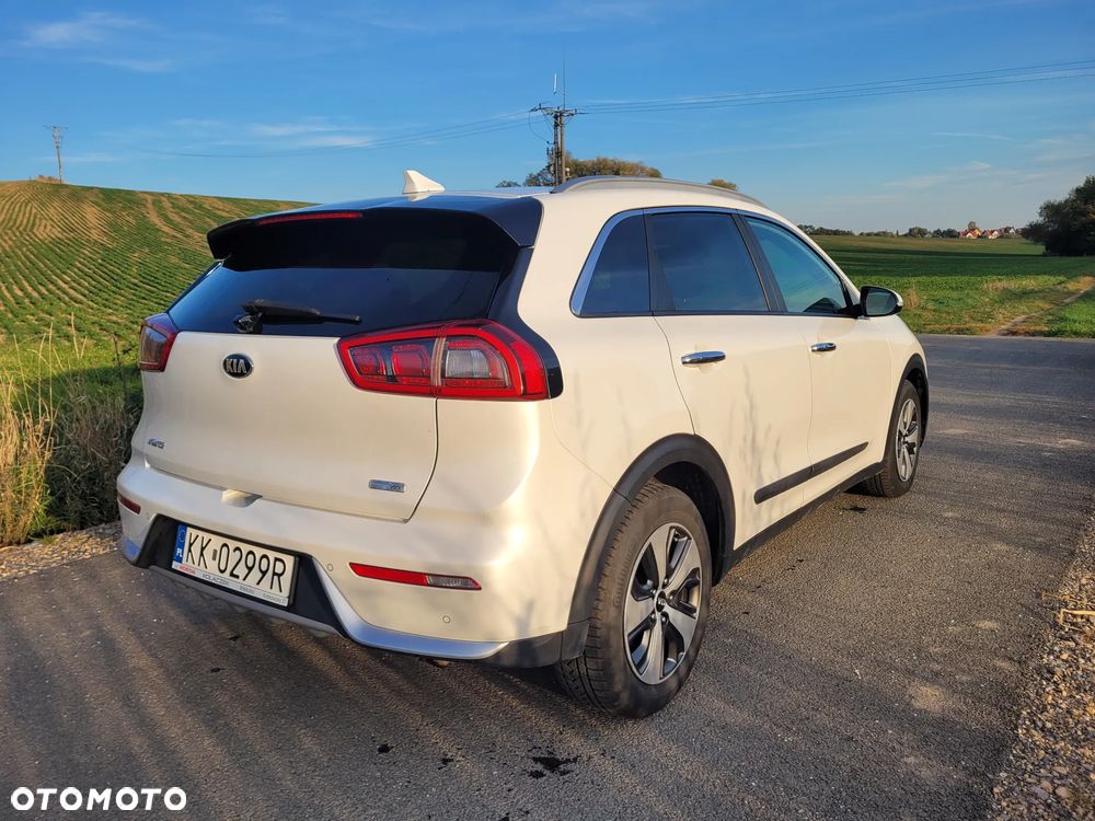 Kia Niro 1.6 GDI Hybrid L - 3