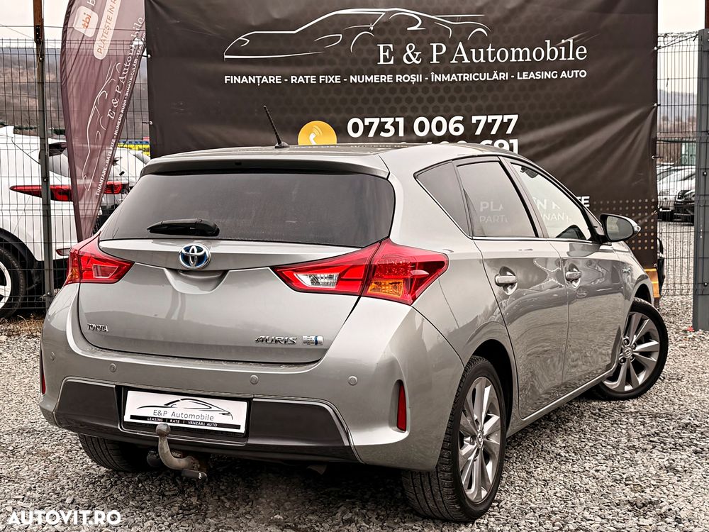 Toyota Auris ver-1-4-d--4d-unique - 3