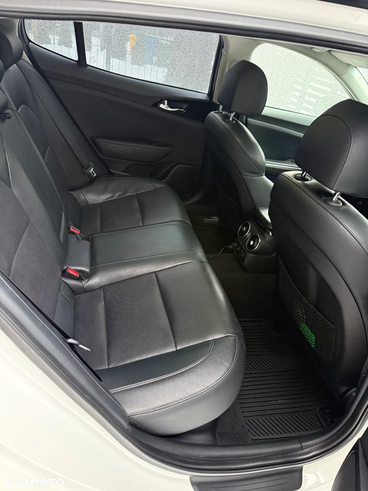 Kia Stinger 2.0 T-GDI XL - 9