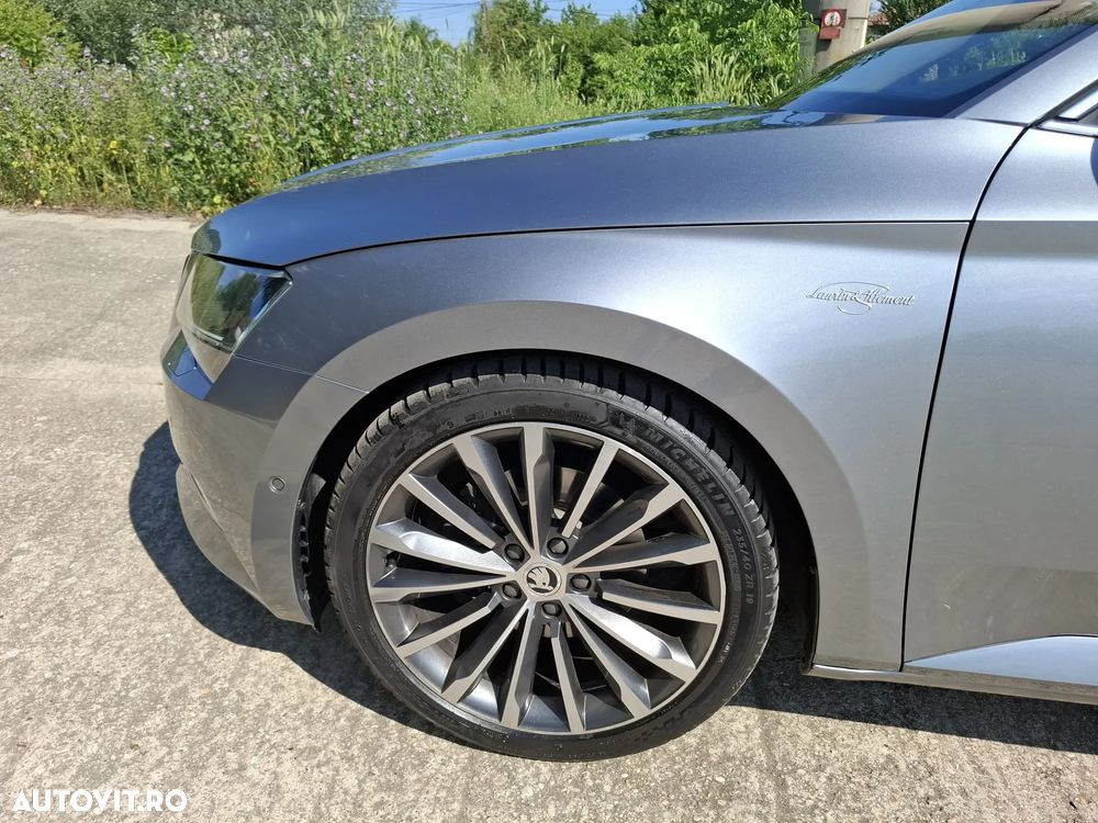 Skoda Superb 2.0 TDI DSG Laurin & Klement - 11