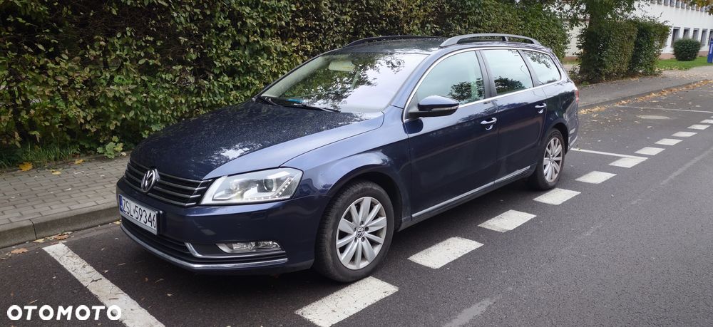 Volkswagen Passat - 1