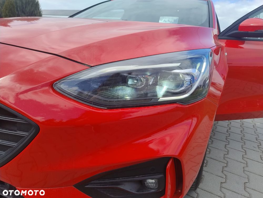 Ford Focus 1.5 EcoBoost ST-Line X - 6