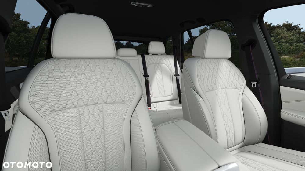 BMW X5 xDrive50e - 12