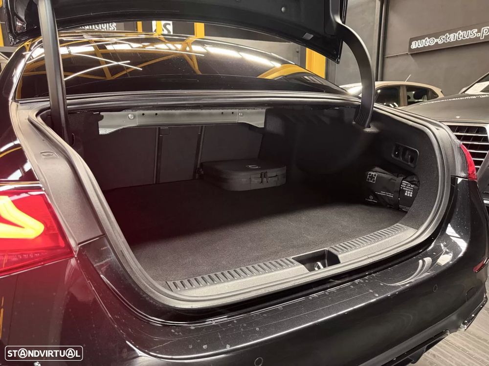 Mercedes-Benz E 400 4Matic - 24
